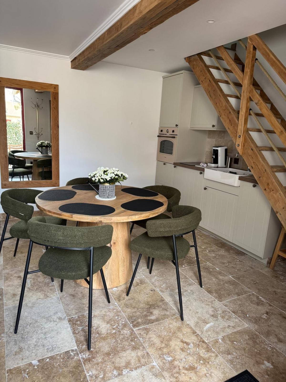 Le Cottage Maisonnette Dans Corps De Ferme Ollainville Exterior photo